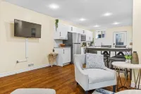 Elegant & Private Apartment With Full Kitchen - Short Walk to Downtown London