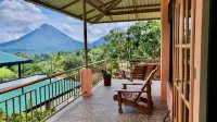 Spectacular Arenal Volcano and Lake Views