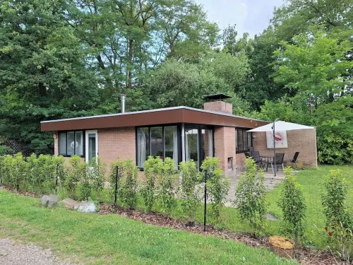 Leuke Vakantiebungalow in Schitterende Omgeving!! Hotels in Lanaken