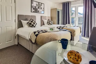 4BR Contractor Accommodation w 4 Bathroom