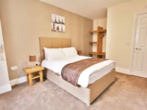 นิว เคาน์ตี้ โฮเต็ล บาย รูมส์บุ๊ค โรงแรมในกลอสเตอร์