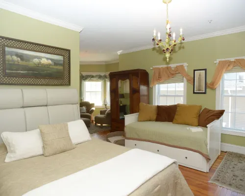 Naomi's Inn Bed & Breakfast Hotels in Springfield