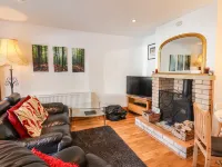 Twitchers' Den Hotels in Rudston