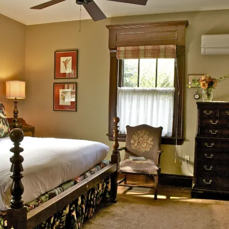 Hilltop Inn