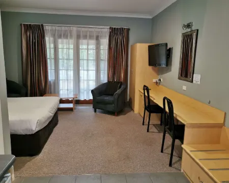 Poplars Inn Mittagong Hotels in Bowral