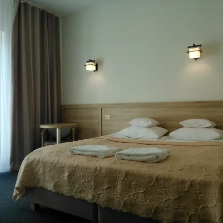 Sunset Spa Hotels in Rewal