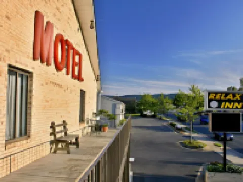 Relax Inn Front Royal Hotels in Warren County