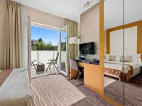 Molo Residence Hotels near Crooked House