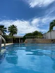 Hotel Emerawaa - ที่มีสระว่ายน้ำ