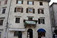 Montenegro Backpackers Home Kotor - 2-Star