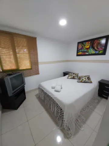 Hostal y Camping Los Girasoles Hotel di 