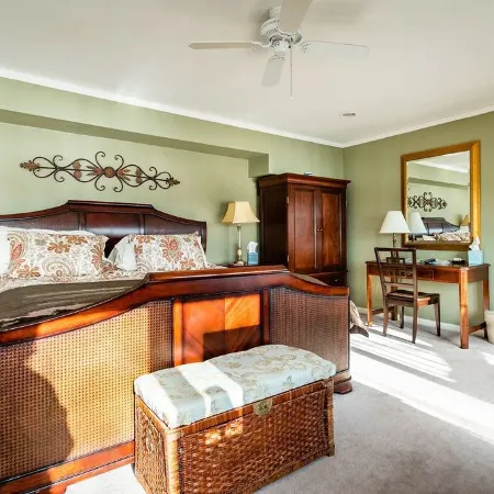 Laurel Grove Inn on the South