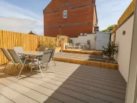 Mermaid House Hotels in Portland