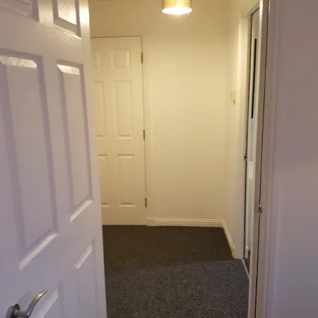 Bathgate Contractor and Business Apartment
