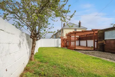 119 Henver Road Hotels near Quintrell Downs