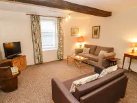 Dollar Ward House Basement Hotels in Stratton