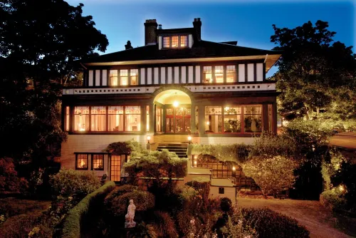 Beaconsfield Bed and Breakfast - Victoria - Bed and Breakfasts