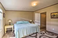 3 Mi to Beach: Home w/ Deck in Port O'Connor! - Pet friendly