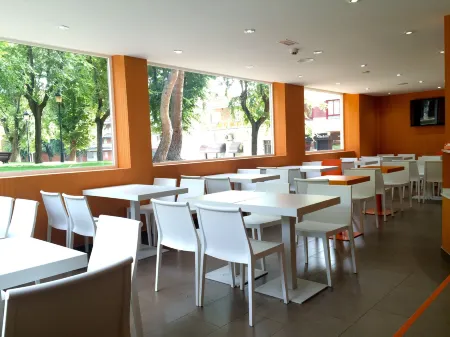 Hotel Indiana Отели в г. Пинто