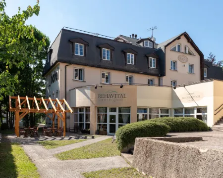 雷哈維塔爾酒店 尼斯河畔亞布洛內茨酒店