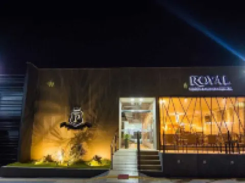 Royal Hotel & Gastronomia โรงแรมในมากาปา
