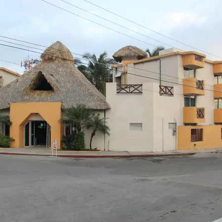 Hotel Palapa Palace Inn