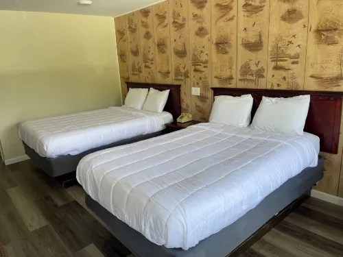 Paramount Motel Hotels in Middle Smithfield Township