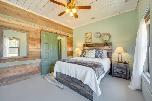 Secluded Blanco Home w/ Private River Access! - Homestays
