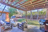 Spacious Yard with Mtn Views! Scenic Sedona Retreat