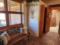 Red Mountain Manor Vineyard and Guesthouse Hotels in Corrales