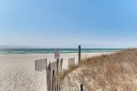 Orange Beach Retreat w/ 4 Pools - Walk to Beach! - Bãi biển