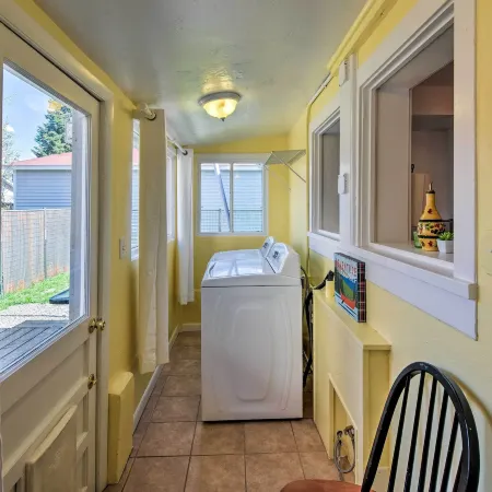 Chic Downtown Home w/ Grill, Steps to Main Street!