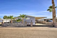 Cozy Yuma Retreat w/ Furnished Patio & Grill! - Kitchens