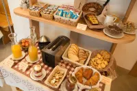 Résidence Château Royal - breakfast
