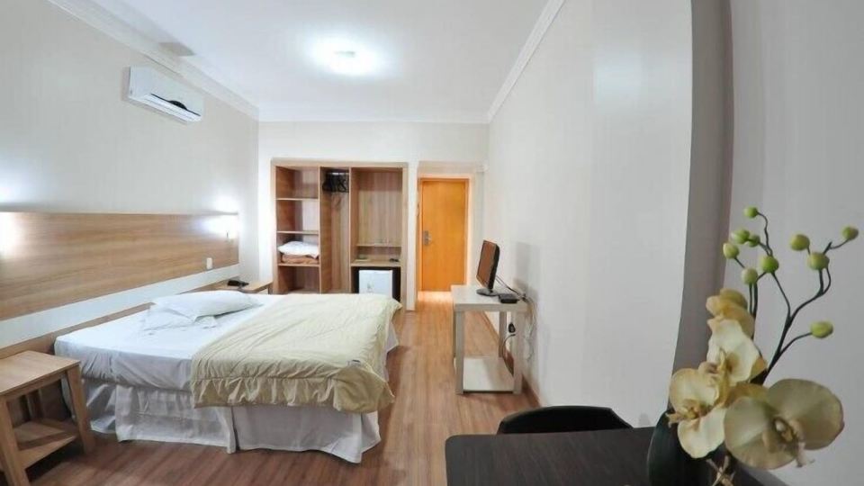 Turis Hotel