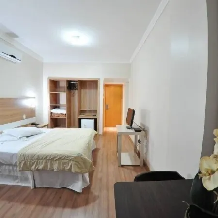 Turis Hotel