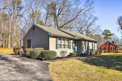Tranquil Delmar Home ~ 7 Mi to Salisbury! Hotels in der Nähe von The Salisbury School