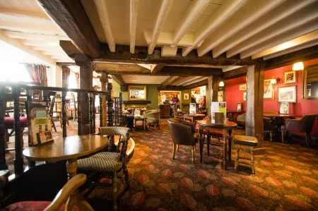 The Twelve Knights Отели в г. Порт-Тальбот