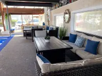 Hyannis Inn