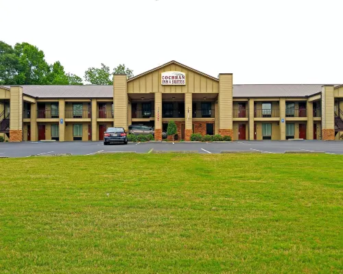 Cochran Inn & Suites Hotels in Cochran