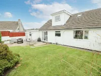 Ty Gilbert Hotels in Llanfair-Mathafarn-Eithaf