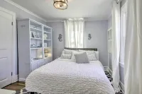 Chincoteague Island Cottage ~ 2 Mi to Beaches - Landsted