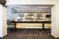 Safestay Athens Monastiraki - Quầy bar