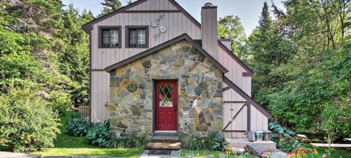 West Dover Vacation Rental w/ Hot Tub Near Mt Snow Ξενοδοχεία στην πόλη Dover