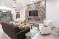 La Quinta Inn and Suites by Wyndham Lincoln Hotels in Lincoln