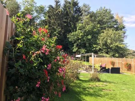 Logis Auberge de la Poirie Отели в г. Гранж-Сюр-Волонь