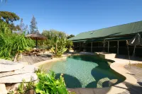 Relaxin Hotels in Cattai