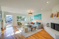 Seaside Home w/ Hot Tub & Patio: Close to Beaches! Hotels near Bayonet & Black Horse