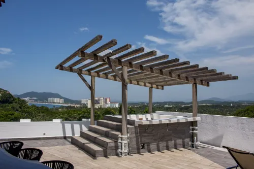 La Loma Suites - 3-Star