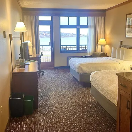 Canal Park Lodge